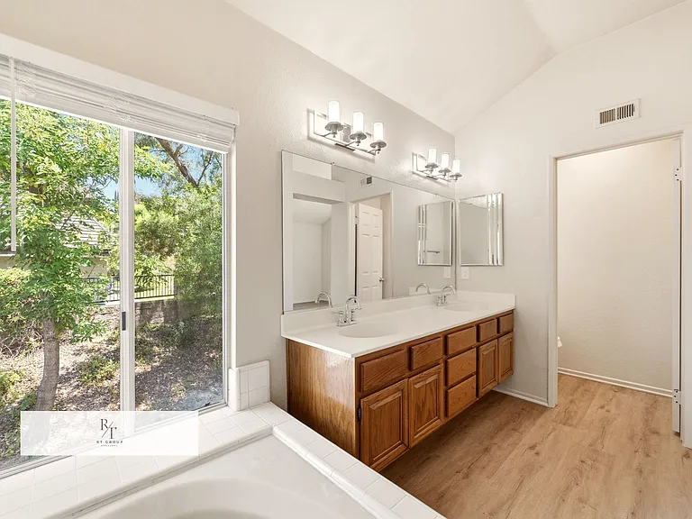 20926 Brookline Dr — Photo 35