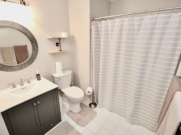 3rd image of 900 Charnell Dr APT 200