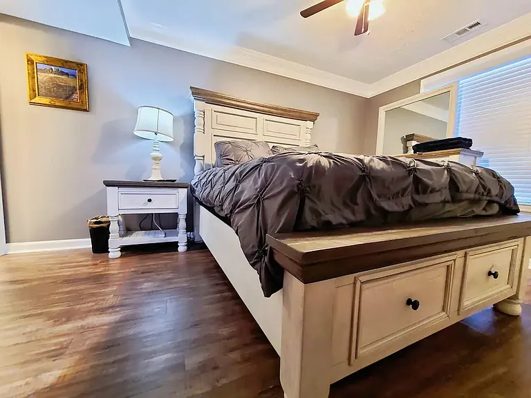 404 Bainbridge Ct #E2 — Photo 13