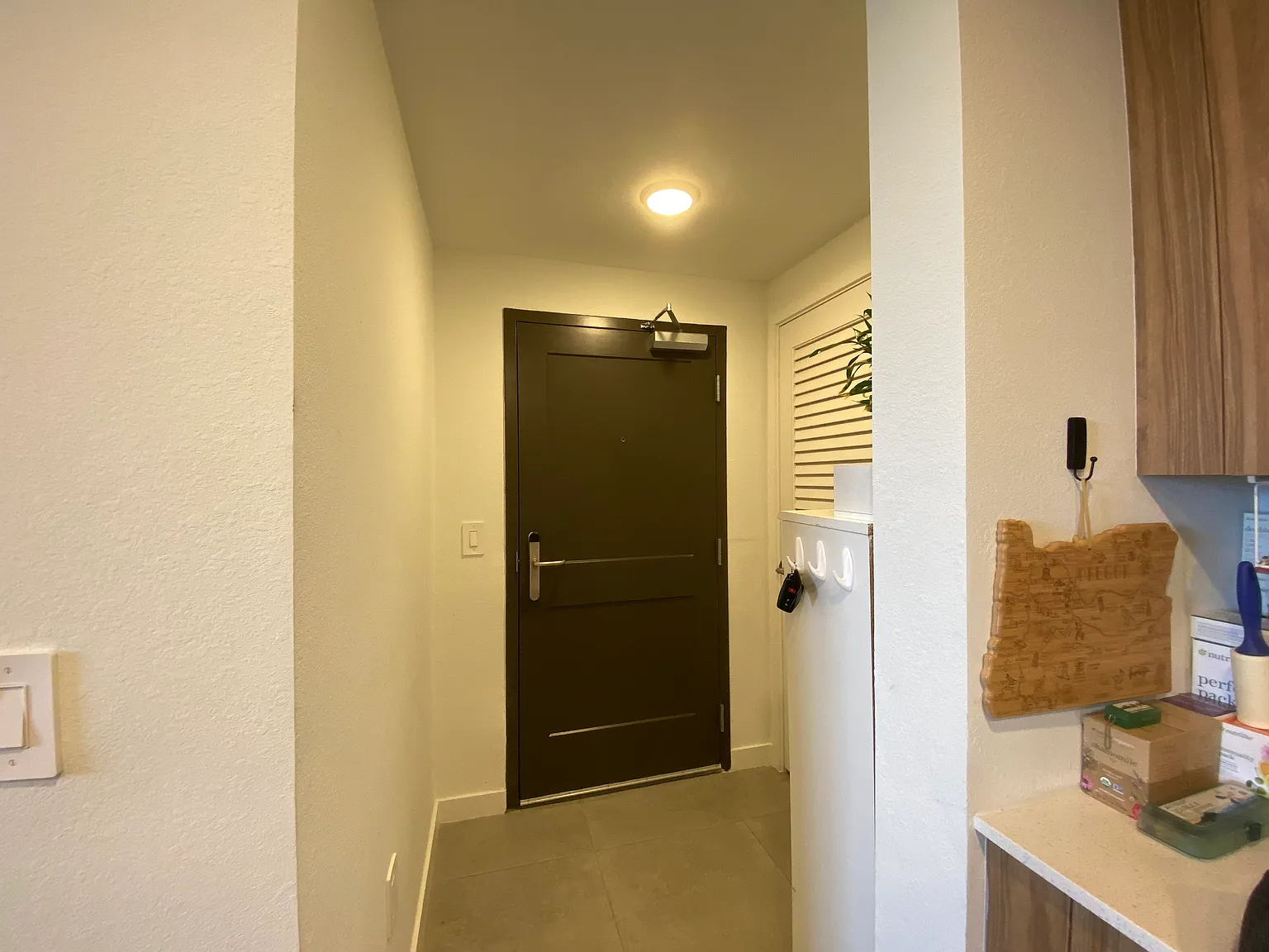 2 bed, 895 sqft, $2,802 — Photo 3