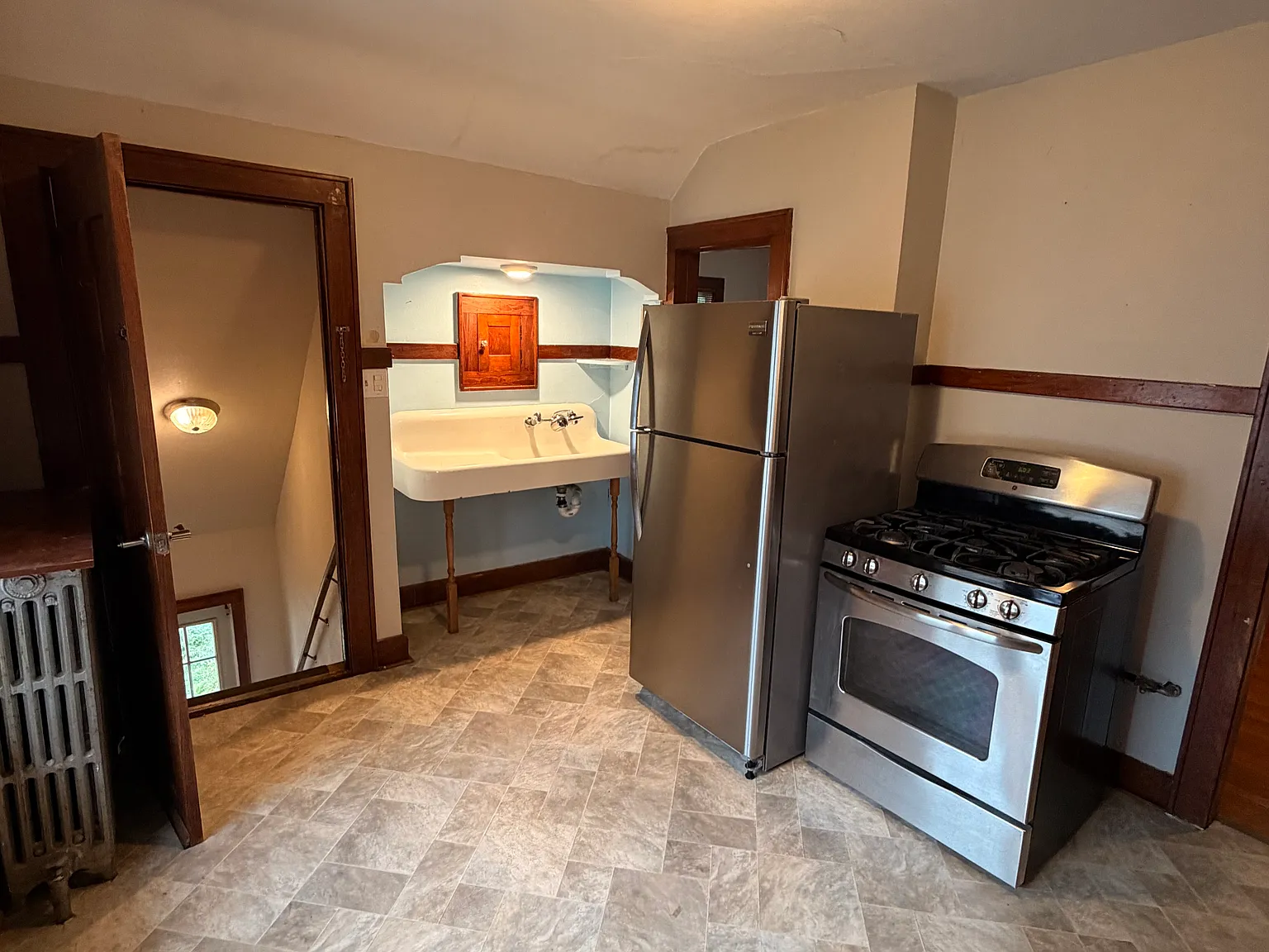 2 bed, $1,000 — Photo 3