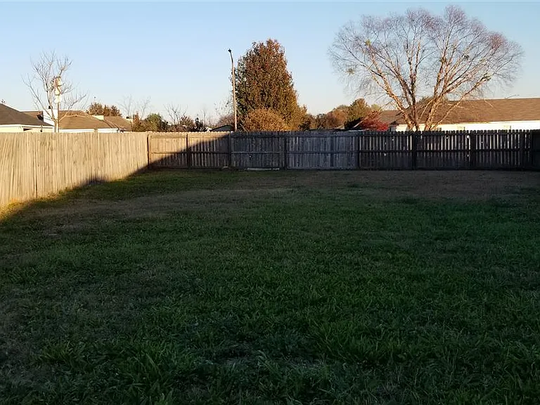 100 Wynfield Ln — Photo 16