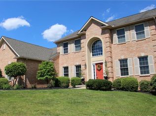 3919 Whitetail Ct, Schnecksville, PA