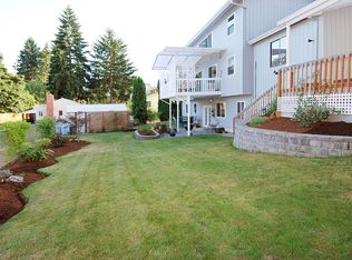 18518 72nd Ave NE, Kenmore, WA 98028