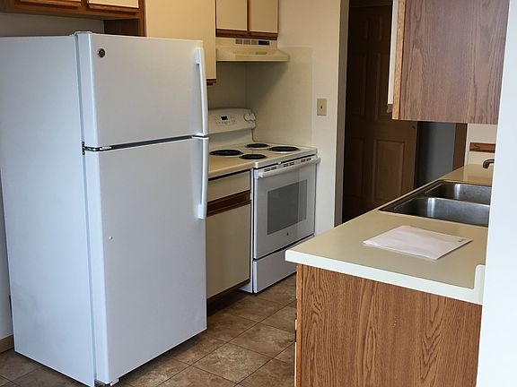 4th image of 110 N Van Buren Ave #304 W
