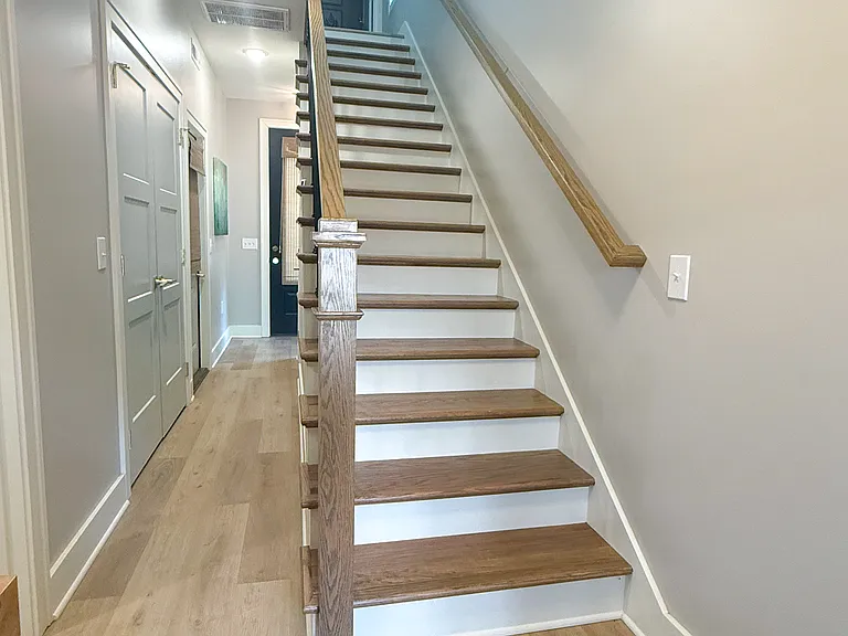 512 Mobile St — Photo 54