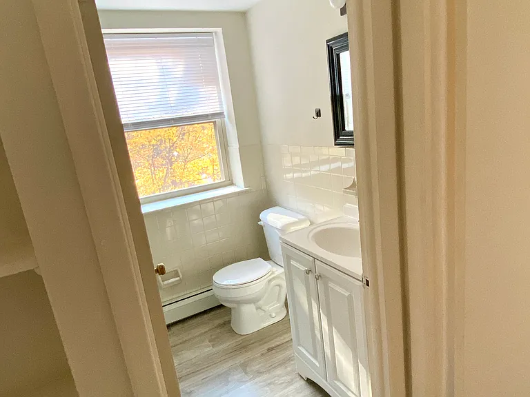 1100 Tyson Ave #A6 — Photo 7
