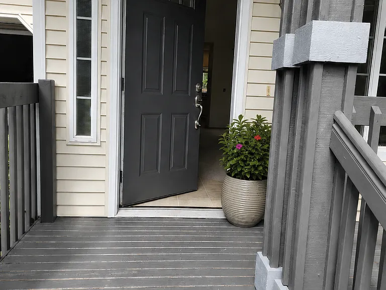 102nd Pl SW — Photo 19