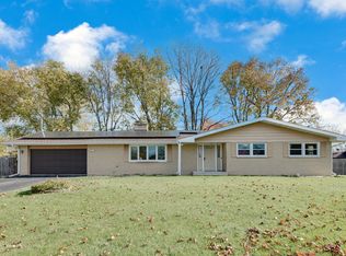 901 Cobblestone Ct, Shorewood, IL
