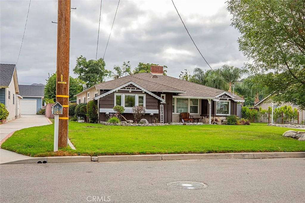 3 bed, 1845 sqft, $5,750 — Photo 1