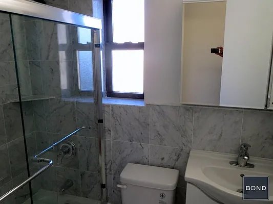 Rented by Bond New York | media 10