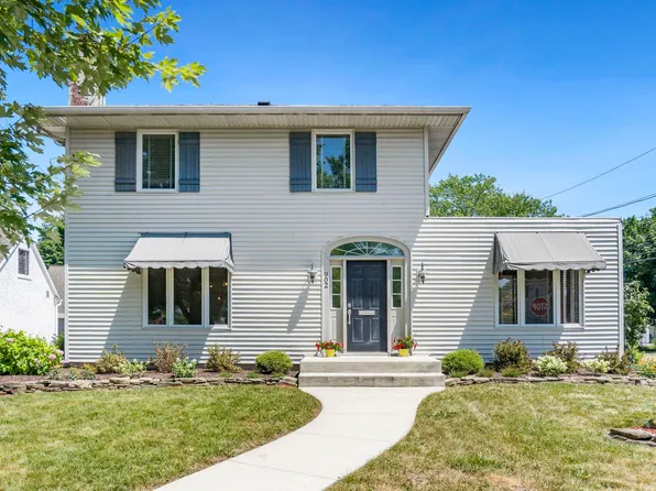 902 Midway Dr, Auburn, IN 46706