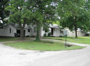 900 S 6th St, Davis, OK 73030
