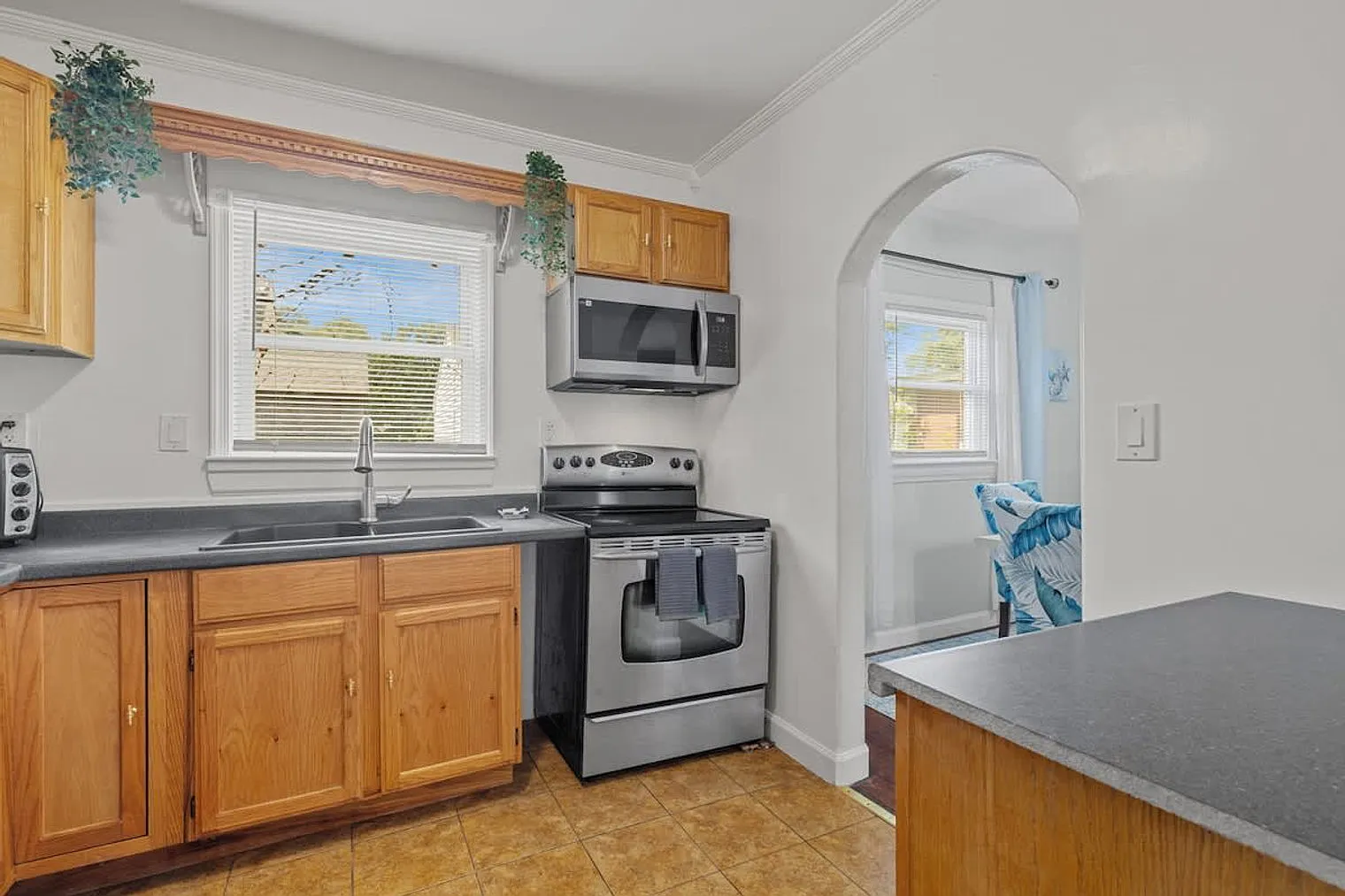 2 bed, 1.0 bath, $2,671 — Photo 4