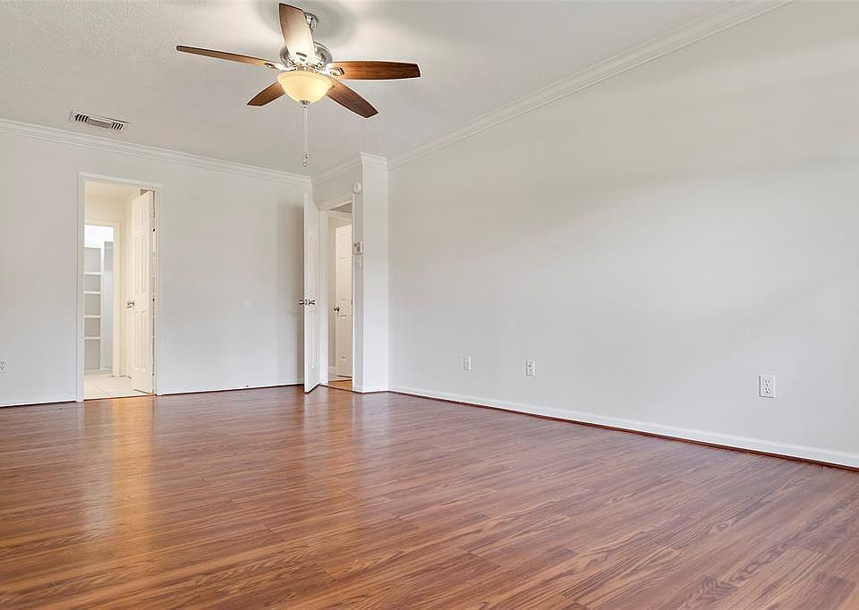 1st image of 15810 Mesa Gardens Dr
