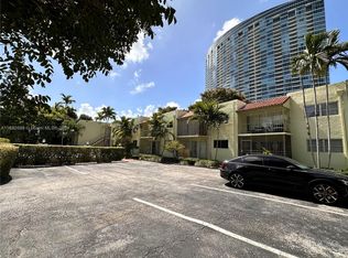 520 NE 38th St APT 10, Miami, FL 33137