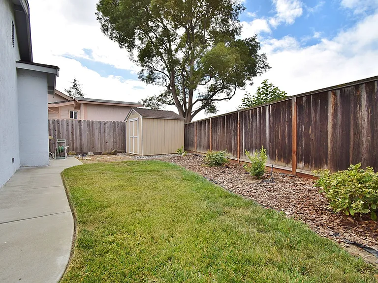 35263 Gawain Ct — Photo 13