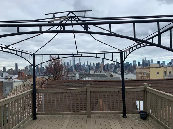 28 46th Street image 8 of 9