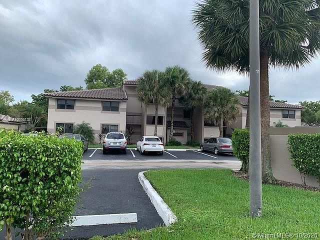 1st image of 9939 Nob Hill Ln #9939
