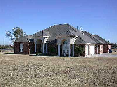 1st image of 106 Whispering Pines Dr