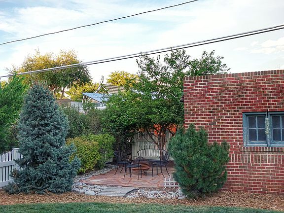 4th image of 690 S Canosa Ct