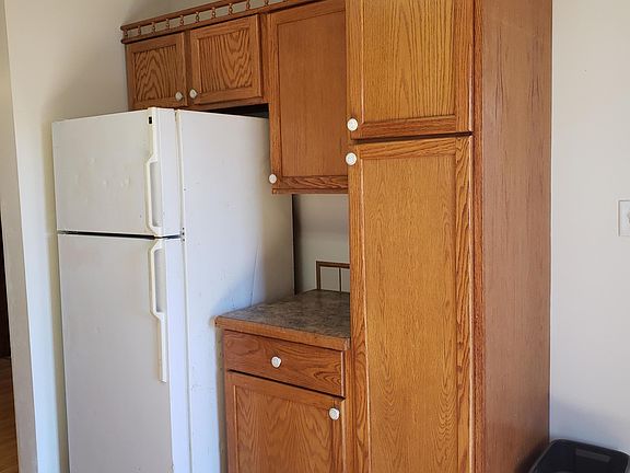 5th image of 1427-F Avenue St N