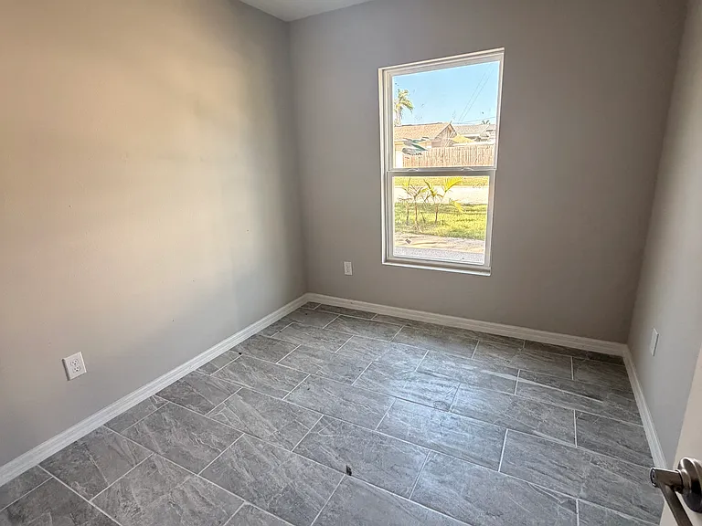 5163 4th Ave S #2 — Photo 7