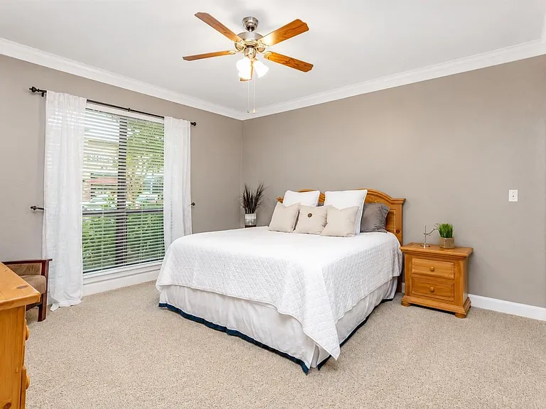 2299 Lone Star Dr #101 — Photo 11