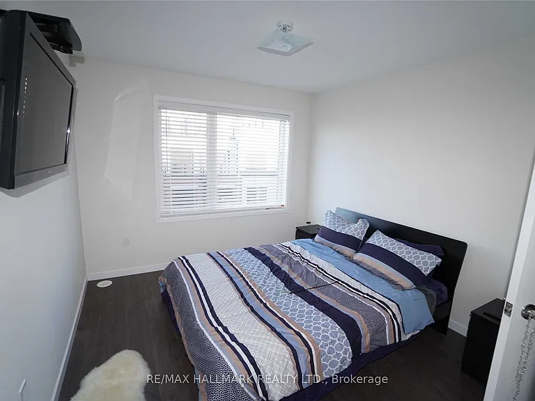 400 Alex Gardner Cir #78 — Photo 11