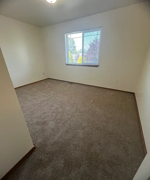 10616 62nd Ave NE — Photo 20