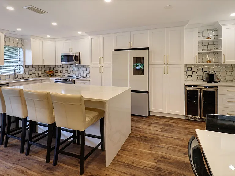 9390 SW 61st Way #D — Photo 8