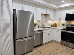 1051 79th Ave N APT 107, Saint Petersburg, FL 33702