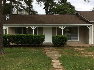 200 Forrest Trl, West Columbia, TX 77486