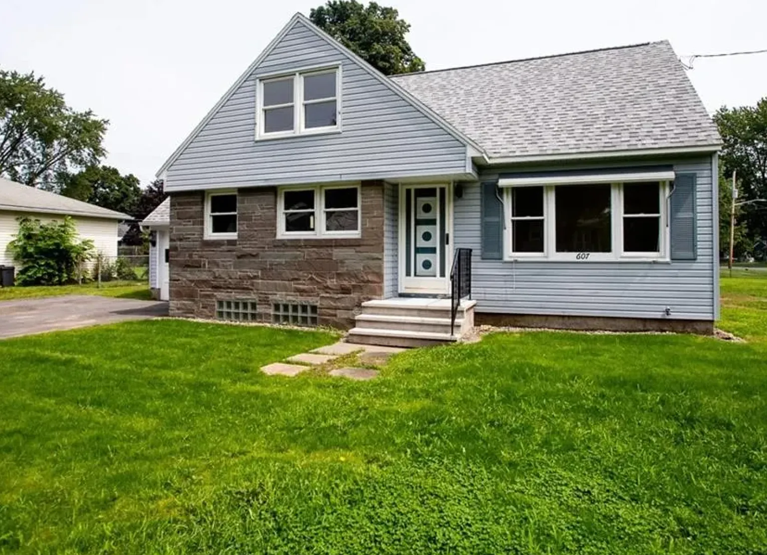 5 bed, 1548 sqft, $2,800 — Photo 1