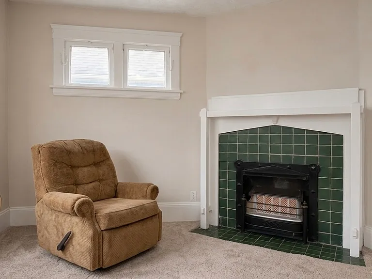 1516 E 118th St #2 — Photo 16