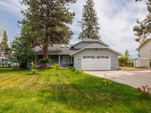2117 Michelle Cres, Tsinstikeptum 10, BC V1Z 2W2