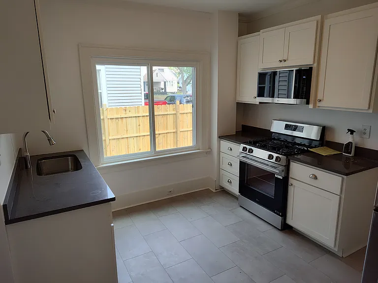 418 Griggs St SE #420 — Photo 4