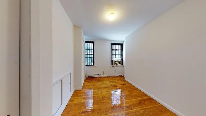 Rented by Bond New York | media 28