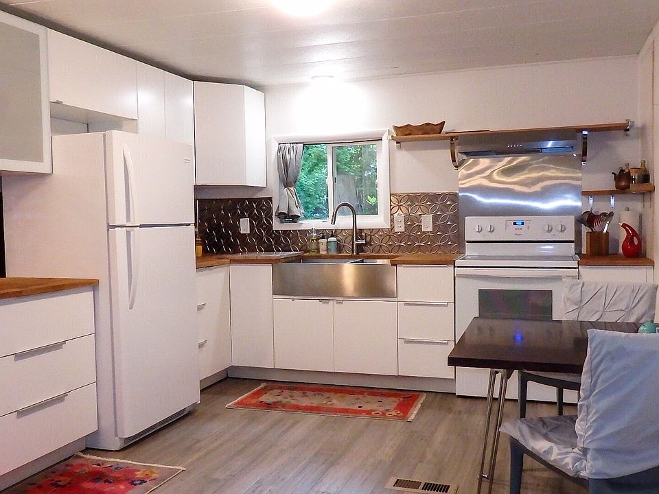 1st image of 3543 278th Pl NE