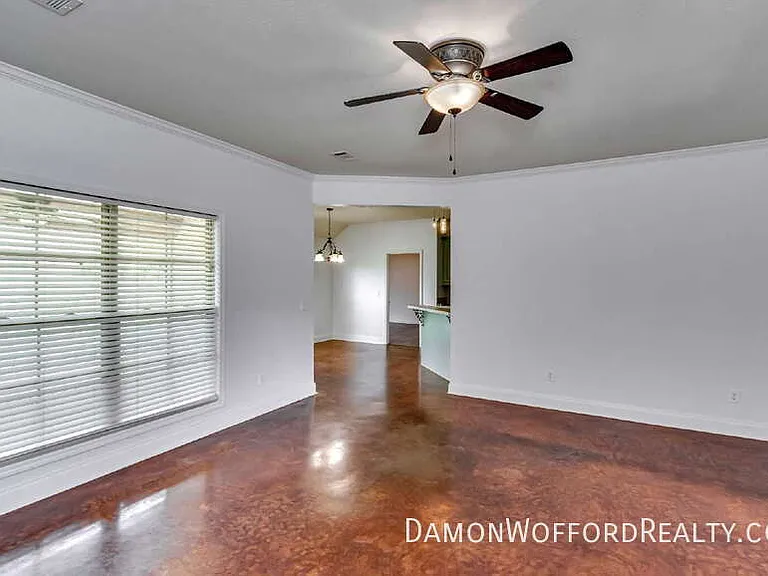 107 Emry Cv — Photo 20