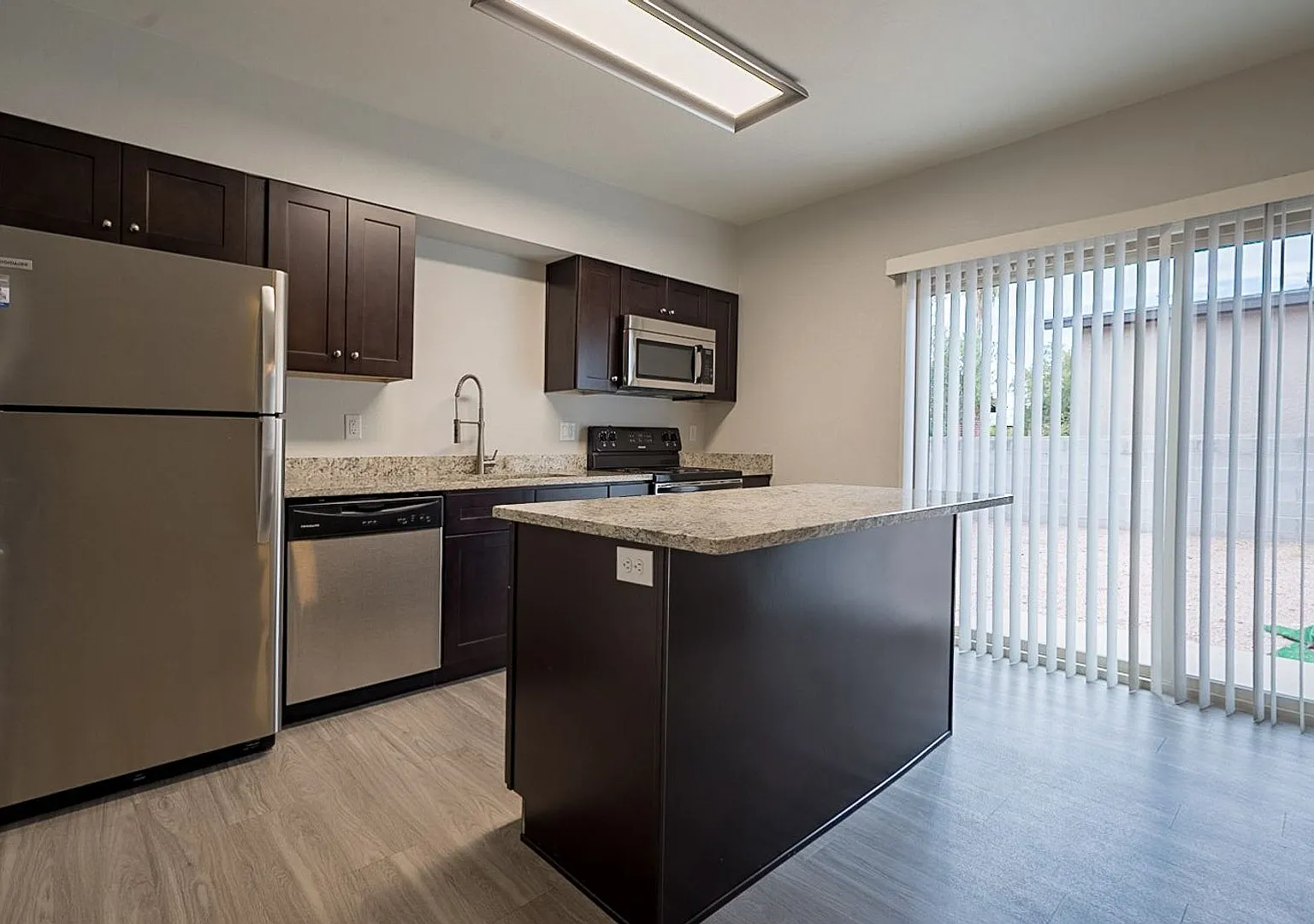 1429 & 1431 N. Highland Ave. Unit #1429 — Photo 4