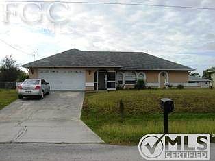 1st image of 502 NE Van Loon Ln