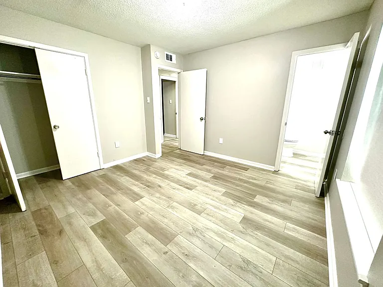 5665 McClelland Dr — Photo 36
