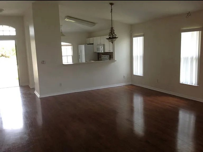 5135 Baron St — Photo 7