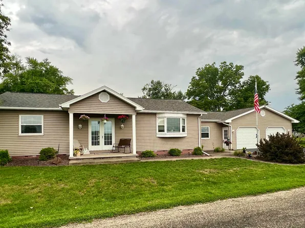 409 E Depot St, Knoxville, IL 61448