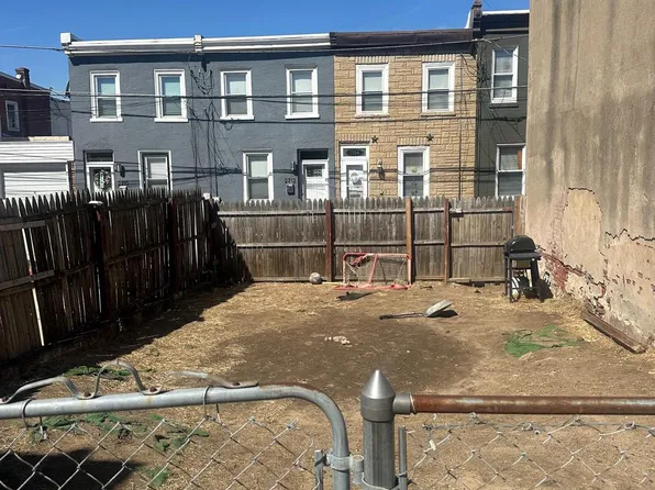 2717 Webb St, Philadelphia, PA 19134