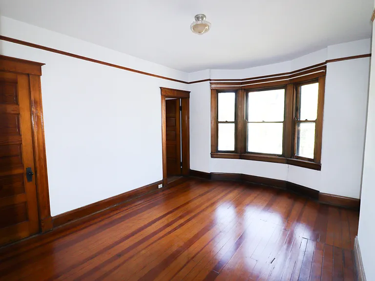 2626 Eden Ave — Photo 5