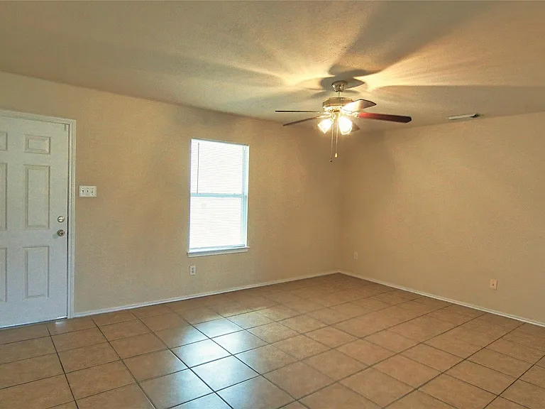 7419 Kennemer Dr — Photo 5