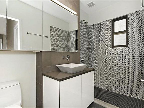 4th image of 211 Henry St APT 4A