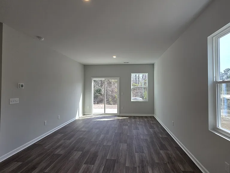 1374 Speedway St — Photo 7